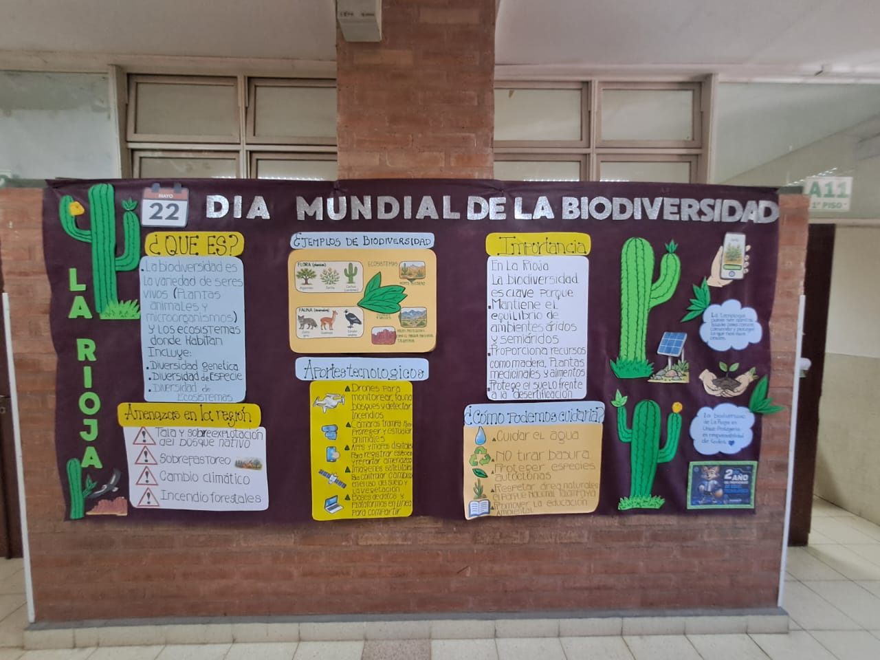 Cartelera en el Día Mundial de la Biodiversidad