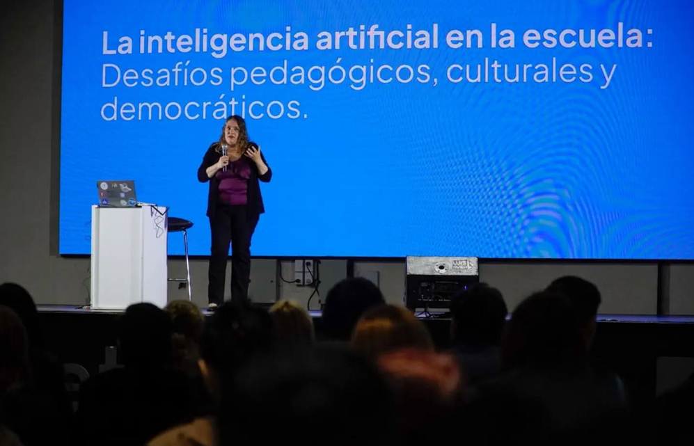 2° Congreso Provincial y Nacional de Inteligencia Artificial en Educación - Publicación de Ministerio Educación La Rioja